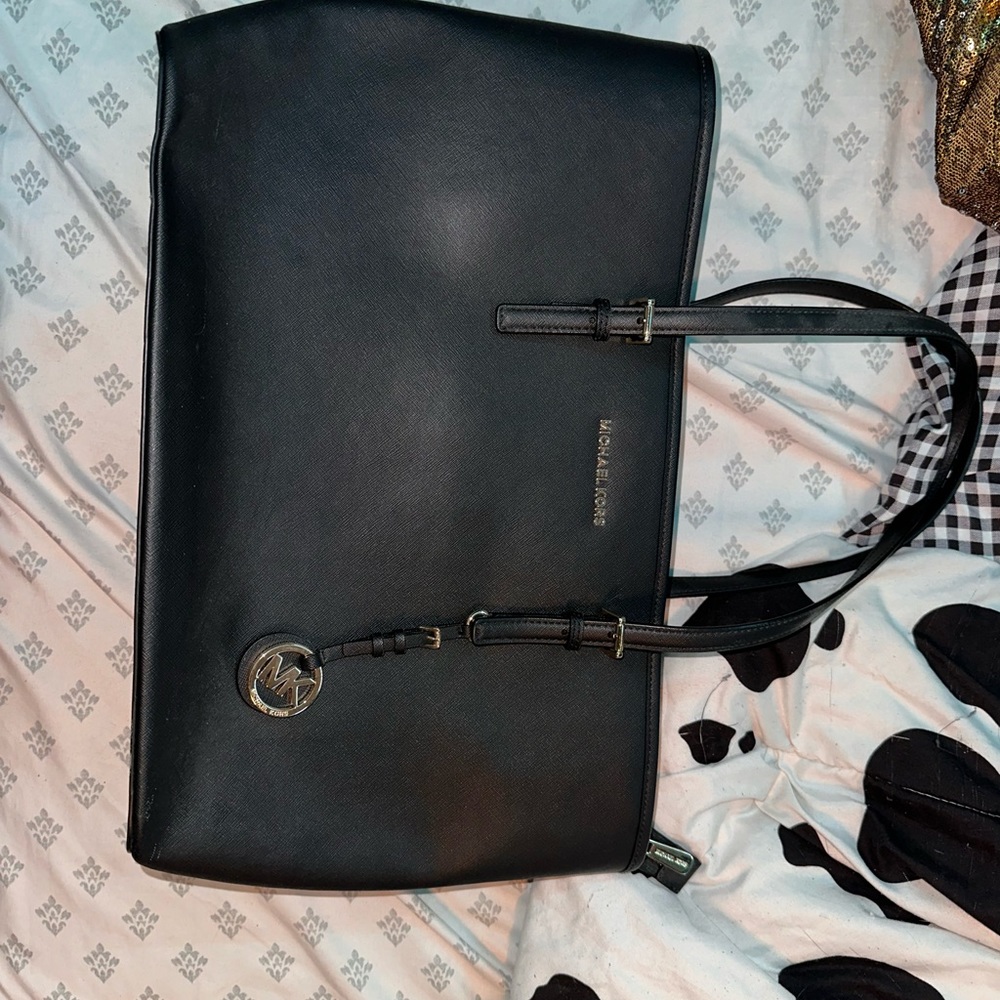Michael Kors jet set tote